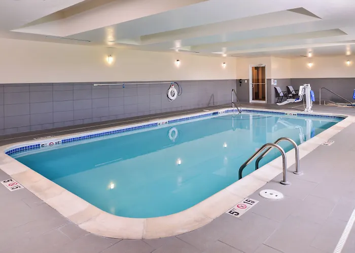 Holiday Inn Express Hotel & Suites York By Ihg